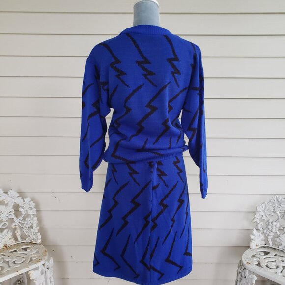 Vintage 80s 2-piece Black Lightning on dark blue knit sweater and skirt set - Picture 7 of 11